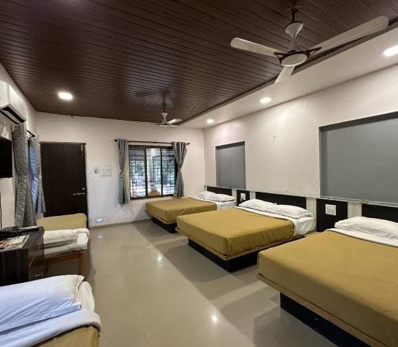 Group Stay Room